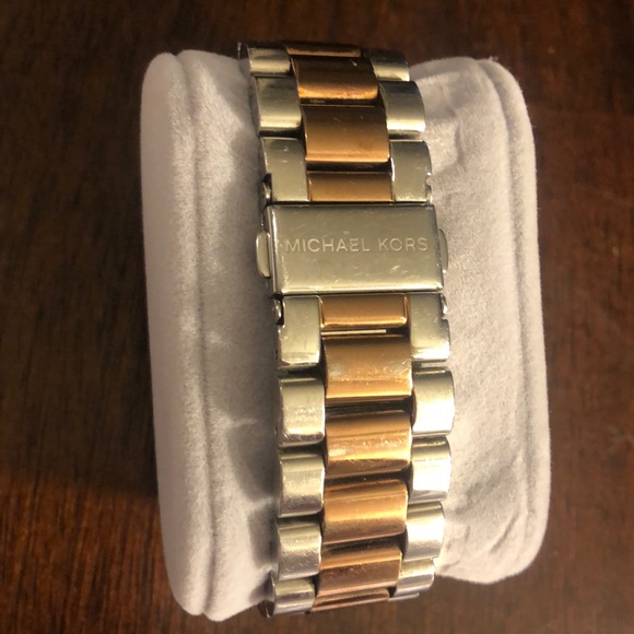 Michael Kors Watch - Picture 3 of 5